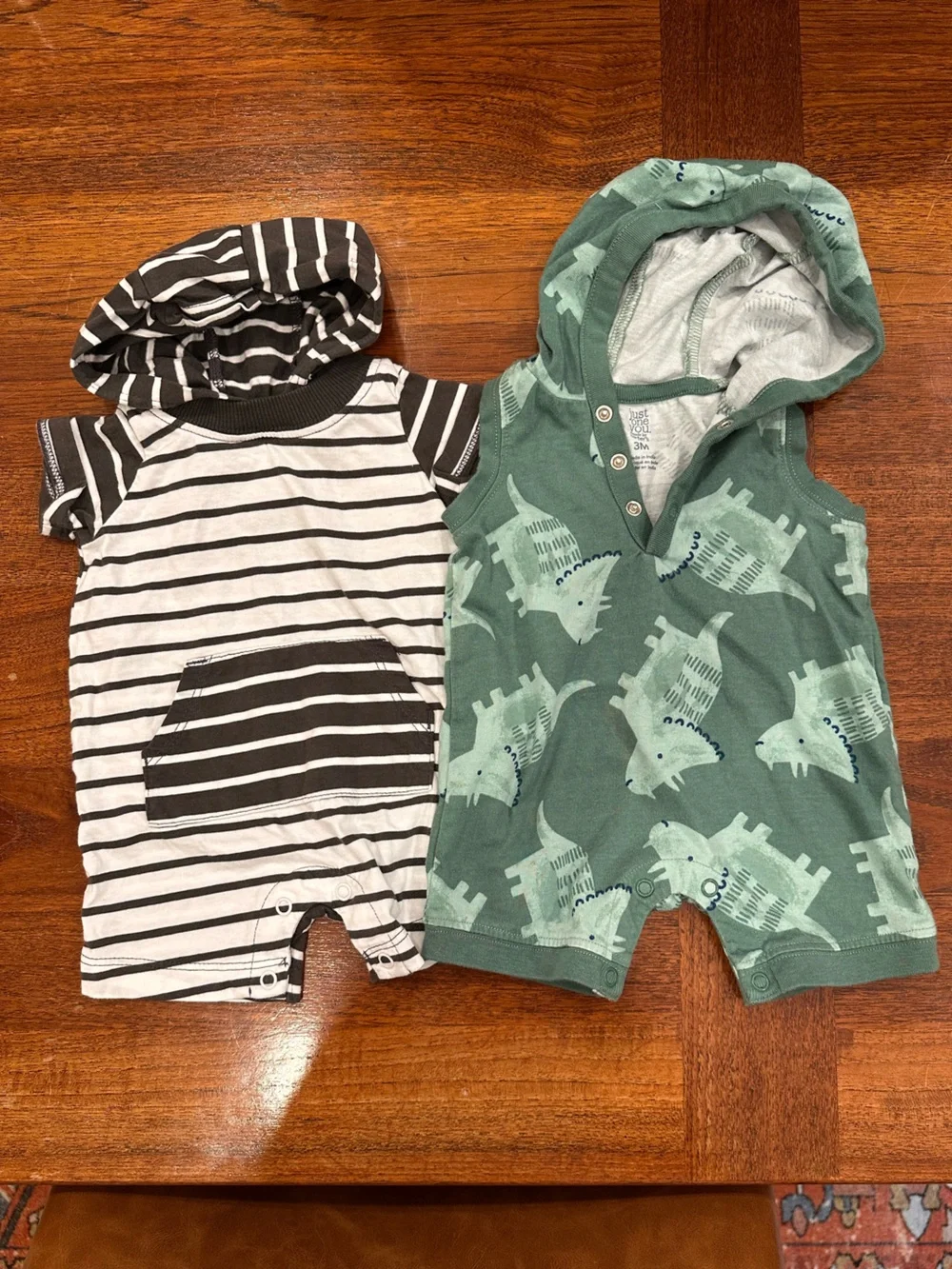 EUC Set of 2 Carter’s Hooded Rompers, 3 Months